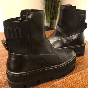 Puma boots very lightly worn